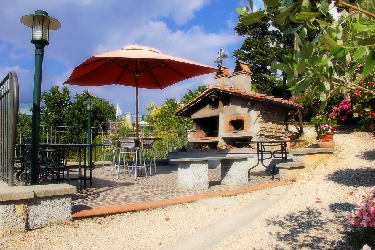 Residence Il Poggiolino Montecarelli エクステリア 写真